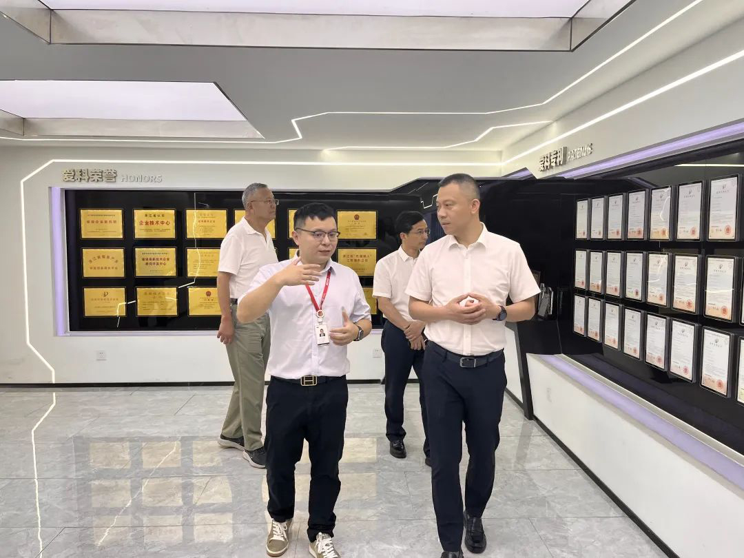 16623539863722678BA9.jpg 16623539863722678BA9.jpg